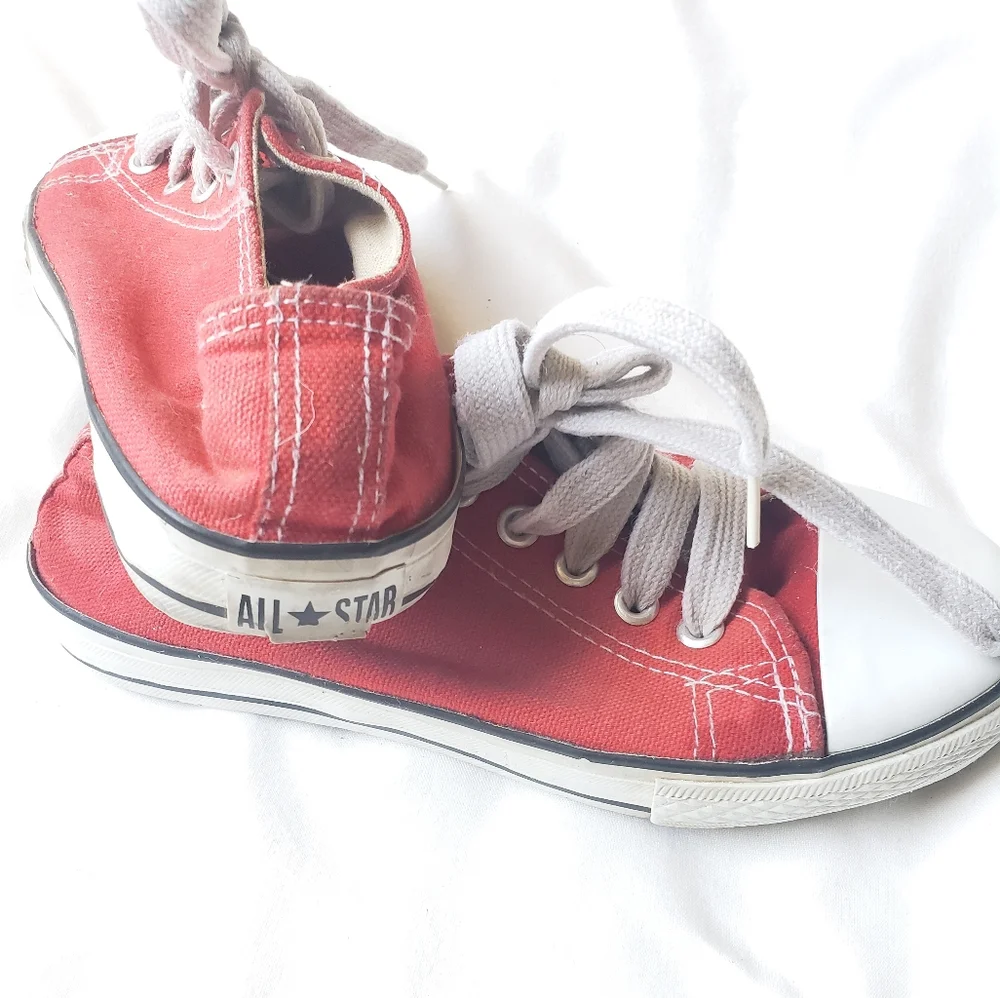 converse • chuck taylor sneakers